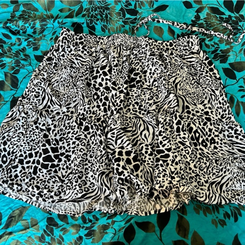 💫3 for $15/🌟5 for $20 Messini leopard print midi skirt